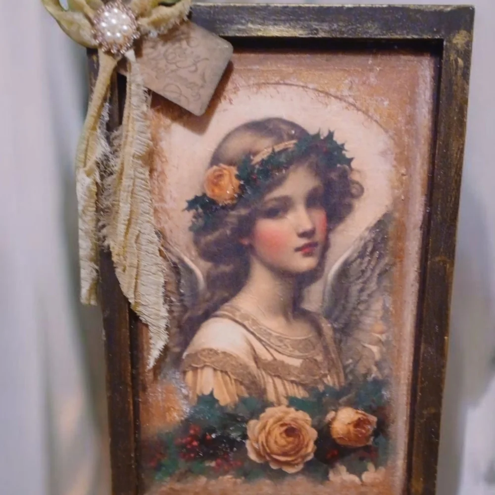 Elegant Angel Framed Art with Gold and Green Details - Picture 2 of 3